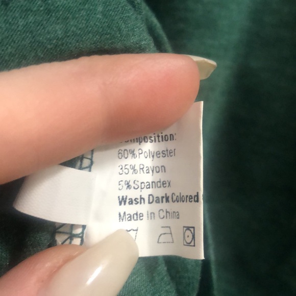 Puff sleeved surplice top - Picture 6 of 6